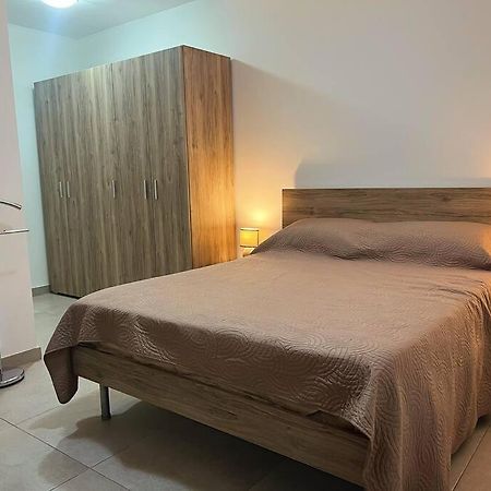 Modern Apartment In مارساسكالا المظهر الخارجي الصورة
